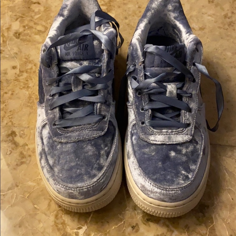 Nike Airforce 1’s in Datk Blue Sky (GS)